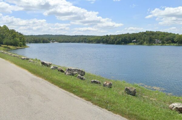 Double Lot! 0.56 Acres Cherokee Village, AR 72529 - Fulton County - Image 7