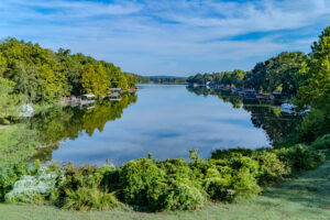 0.30 Acre Lot In Cherokee Village, AR Near Lake Navajo With Easy Year Round Access